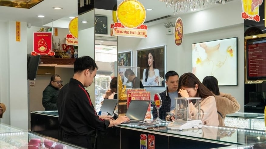 Giá vàng hôm nay 29/12: Neo ở mức 159,7 triệu/lượng - Ảnh 2