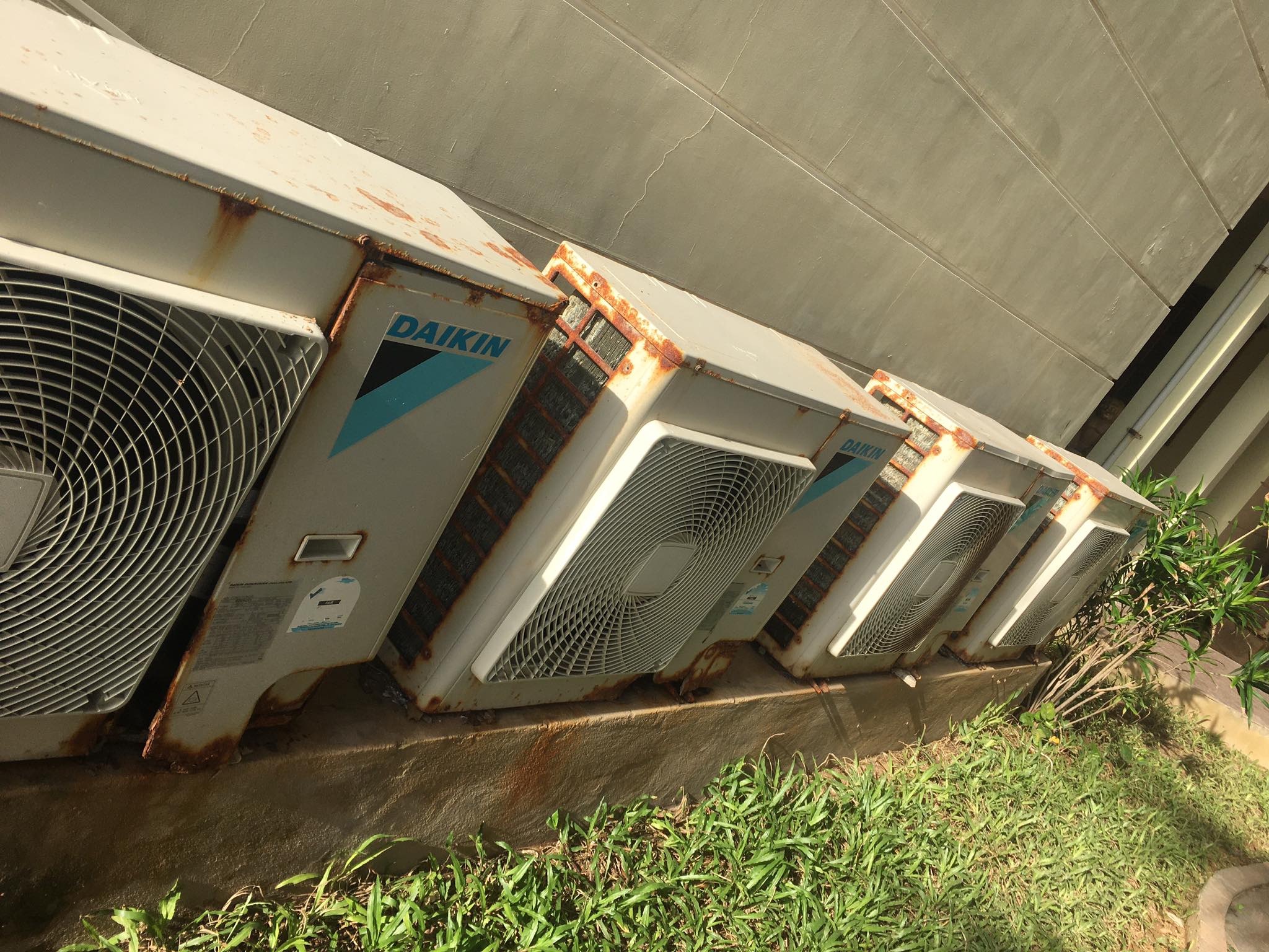 Sức t&agrave;n ph&aacute; của Biển đối với một Resort 4 sao ở miền trung