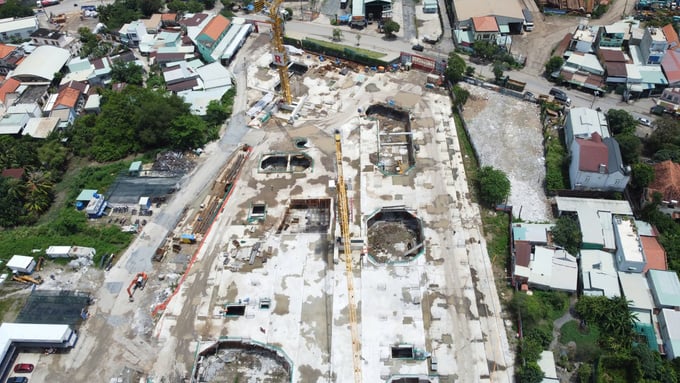 Sở X&acirc;y dựng Tp.HCM cũng nhấn mạnh, chỉ những dự &aacute;n đ&atilde; c&oacute; văn bản th&ocirc;ng b&aacute;o đủ điều kiện theo quy định mới được ph&eacute;p k&yacute; hợp đồng mua b&aacute;n v&agrave; huy động vốn.