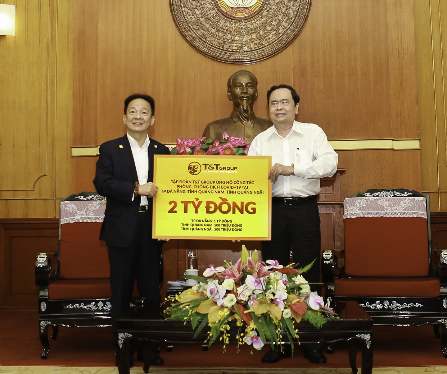 “Bầu Hiển” tiếp tục đi đầu trong cuộc chiến chống COVID-19  - Ảnh 1