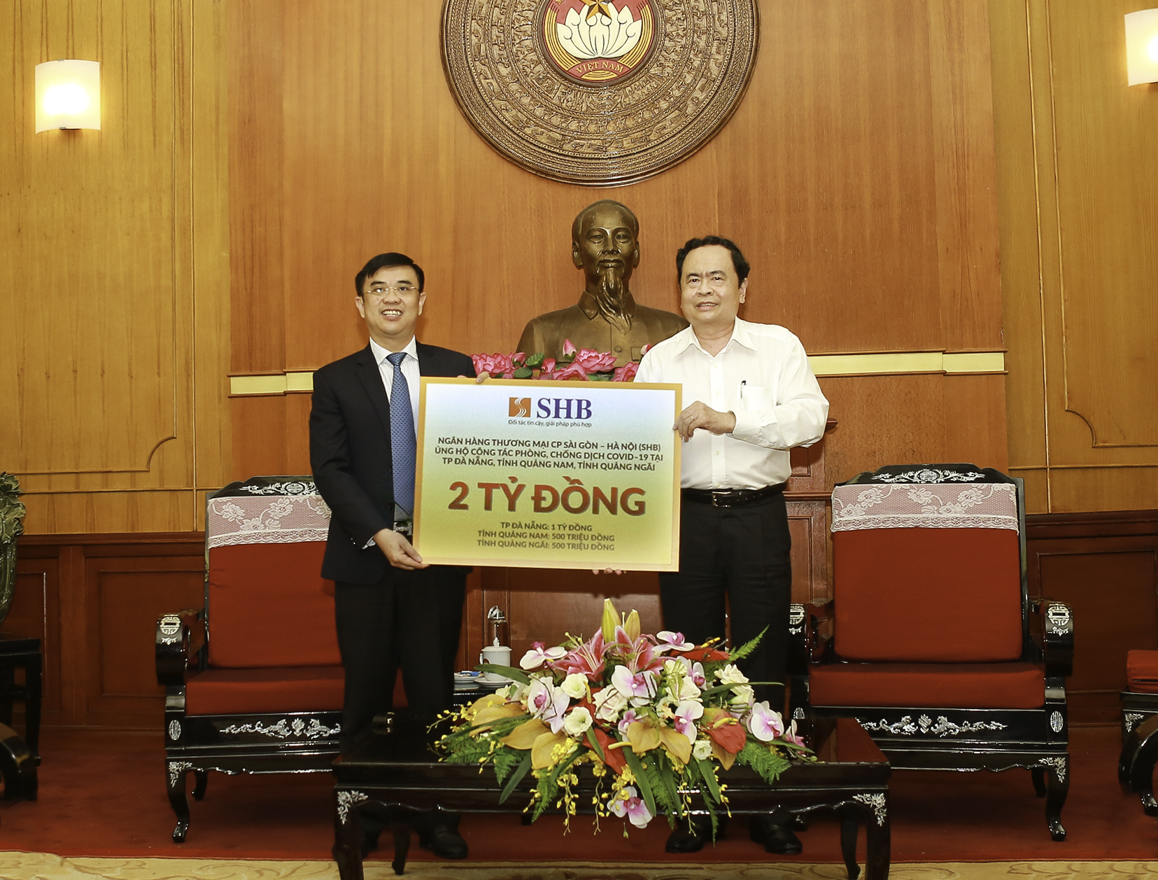 “Bầu Hiển” tiếp tục đi đầu trong cuộc chiến chống COVID-19  - Ảnh 2