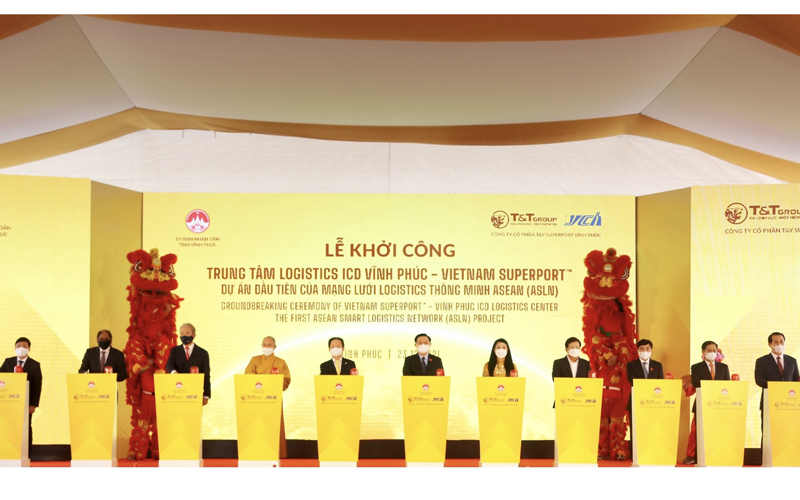 Cảnh lễ khởi c&ocirc;ng