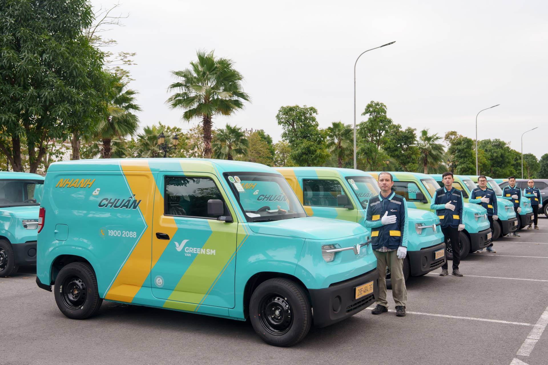 Green SM Van đảm bảo chất lượng dịch vụ "Nhanh v&agrave; Chuẩn" th&ocirc;ng qua đội ngũ t&agrave;i xế cơ hữu