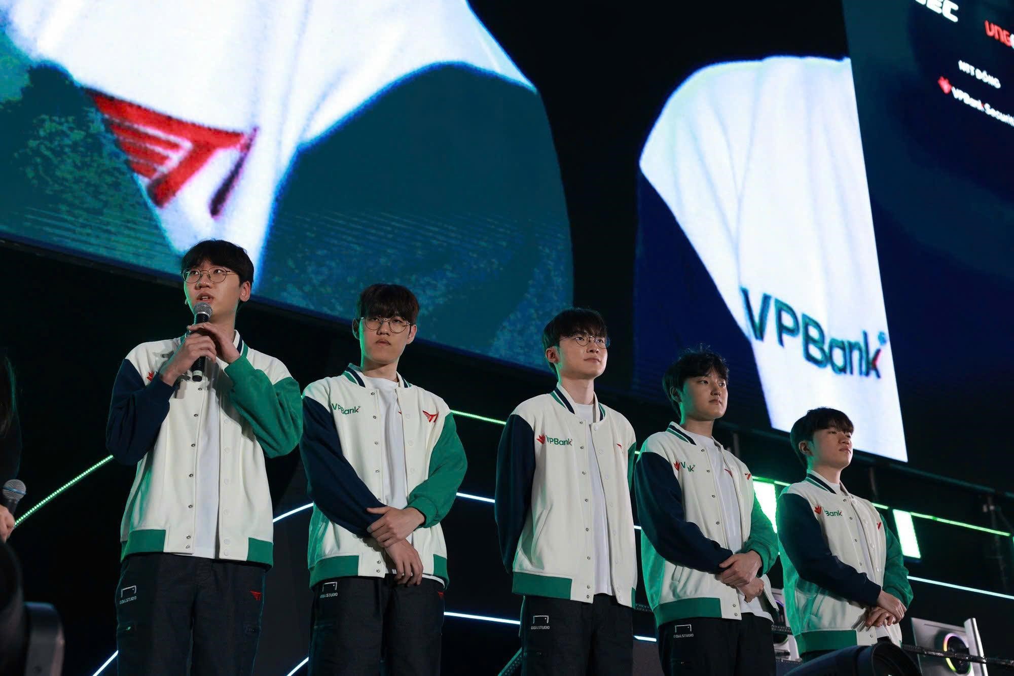 Hành trình đáng nhớ của Faker và T1 tại Việt Nam - Ảnh 4