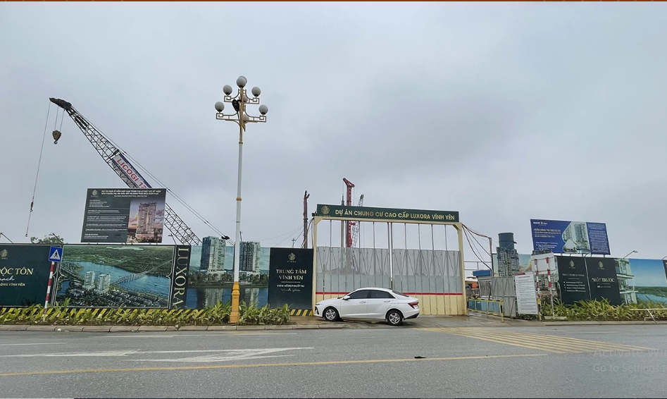 Quy m&ocirc; của dự &aacute;n Luxora Vĩnh Y&ecirc;n được triển khai tr&ecirc;n khu đất c&oacute; diện t&iacute;ch 5.211,3m2 với mật độ x&acirc;y dựng 61,1%; bao gồm 25 tầng nổi c&ugrave;ng 2 tầng hầm để xe.