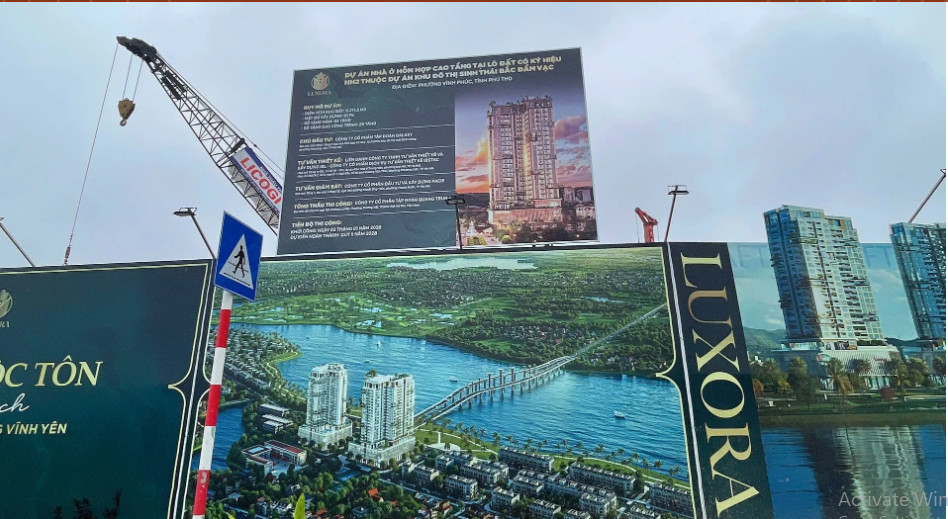 Về loại h&igrave;nh sản phẩm, Luxora Vĩnh Y&ecirc;n cung cấp đa dạng sản phẩm gồm căn hộ từ 1 &ndash; 3 ph&ograve;ng ngủ, Duplex, Sky Villas, Shophouse, văn ph&ograve;ng v&agrave; c&aacute;c kh&ocirc;ng gian thương mại dịch vụ.