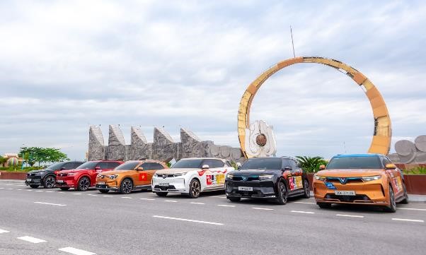 Chủ xe nói về VinFast VF 9: Lái êm, dùng sướng, trải nghiệm liên tục được nâng cấp - Ảnh 1