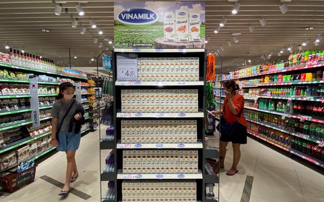 Vinamilk: Doanh thu vượt 61.000 tỷ, lợi nhuận đi l&#249;i năm 2021 - Ảnh 1