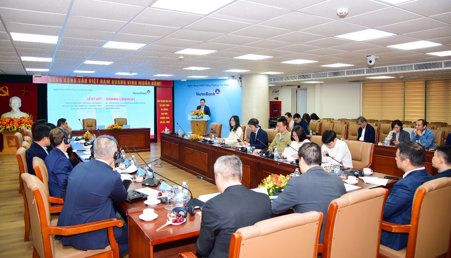 Việc k&yacute; kết hợp t&aacute;c với c&aacute;c đối t&aacute;c l&agrave; bước mở đầu cho lộ tr&igrave;nh triển khai cấu tr&uacute;c SLL tại VietinBank