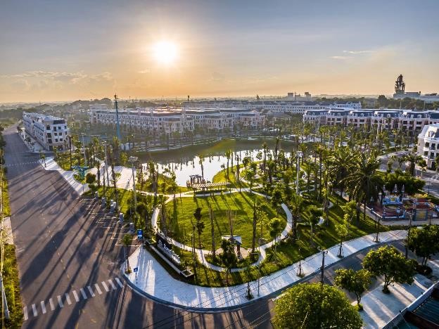 Song h&agrave;nh gi&aacute; trị an cư v&agrave; đầu tư, Vincom Shophouse Royal Park l&agrave; t&acirc;m điểm mới của TP. Đ&ocirc;ng H&agrave; &nbsp;