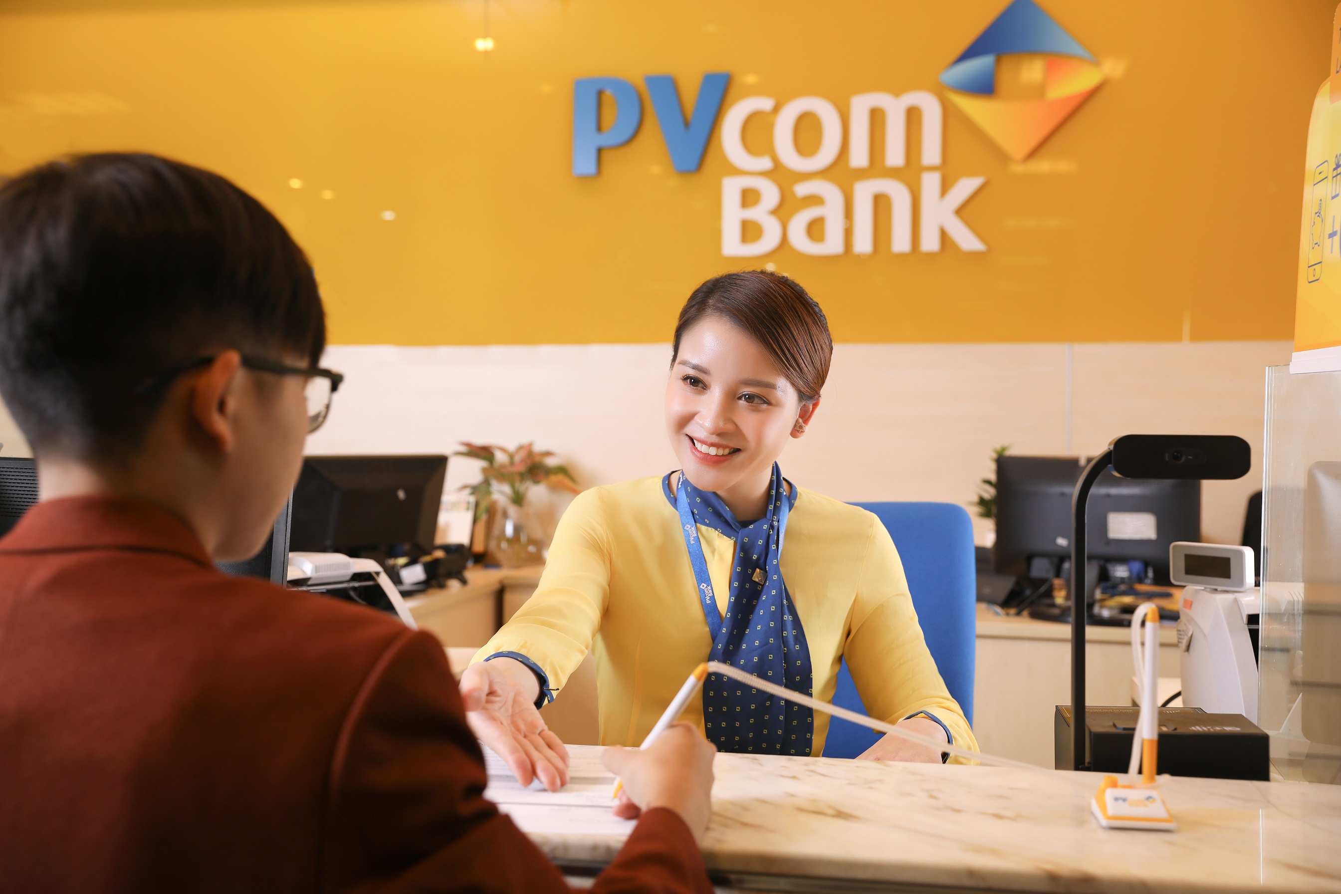 Nhiều ưu đ&atilde;i d&agrave;nh cho kh&aacute;ch h&agrave;ng khi chuyển tiền quốc tế tại PVcomBank