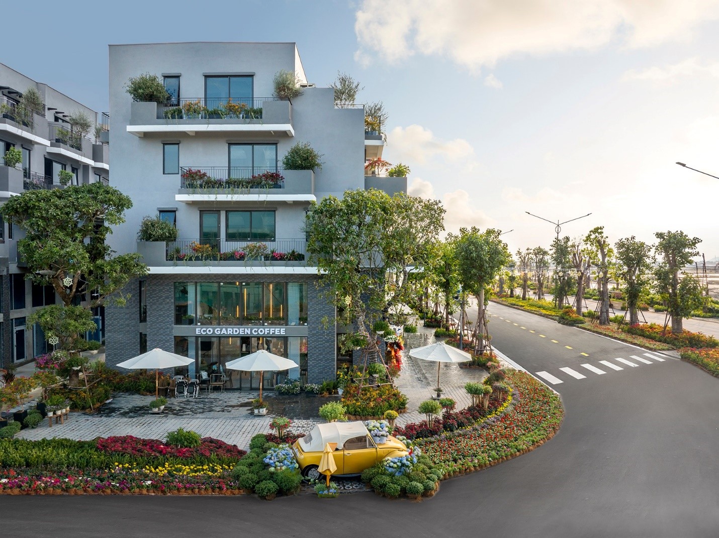 Ảnh thực tế khu nh&agrave; phố Đại lộ H&ugrave;ng Vương Eco Central Park &nbsp;