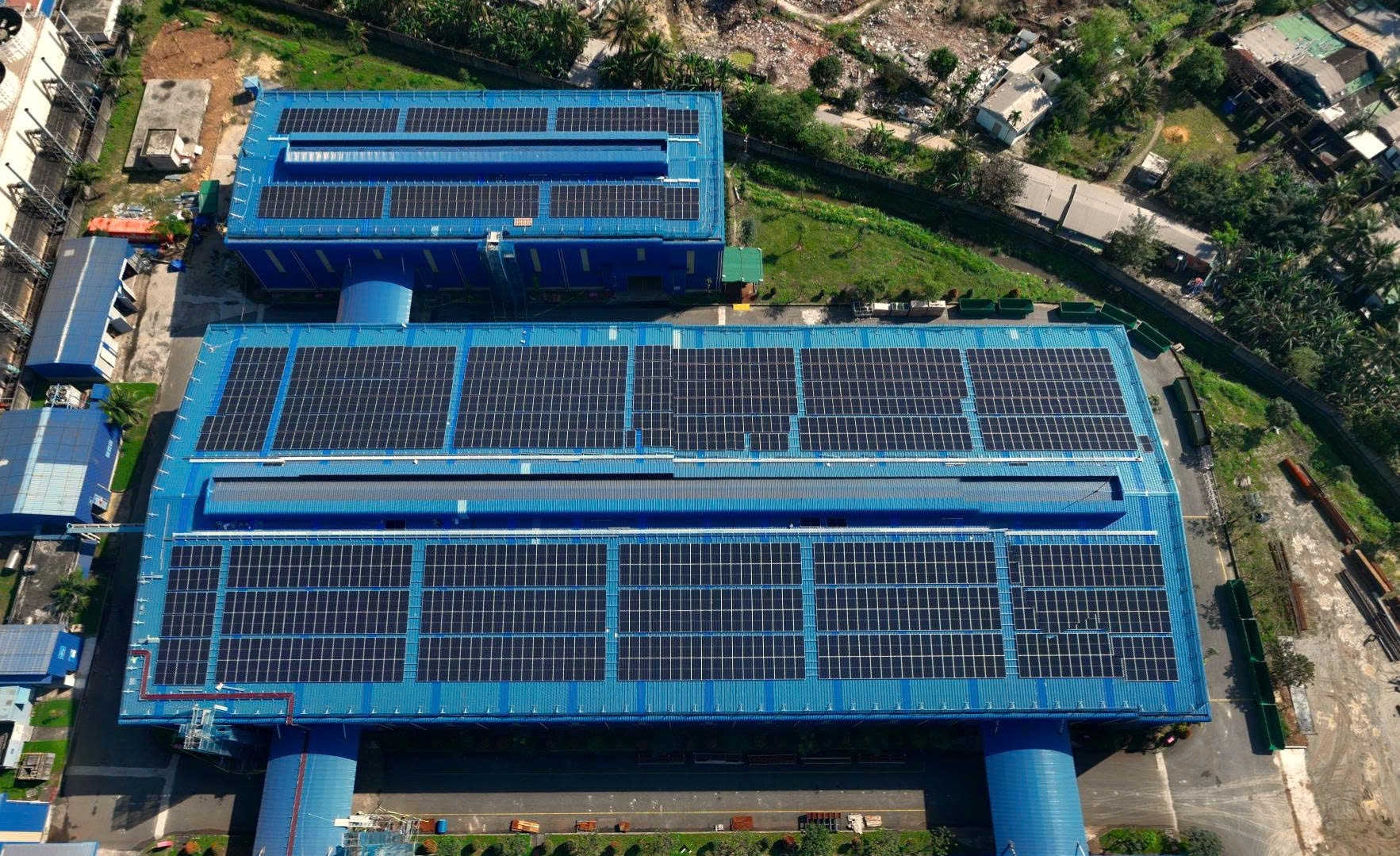 Thép Hòa Phát Dung Quất triển khai lắp đặt điện mặt trời áp mái phân kỳ 2 - Ảnh 1