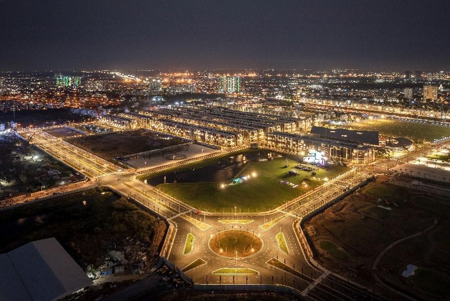 Trục đường Li&ecirc;n Phường đoạn từ The Global City hướng ra Đỗ Xu&acirc;n Hợp &nbsp;