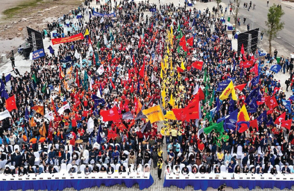 H&agrave;ng ngh&igrave;n m&ocirc;i giới đổ về dự &aacute;n Vinhomes Vũ Y&ecirc;n