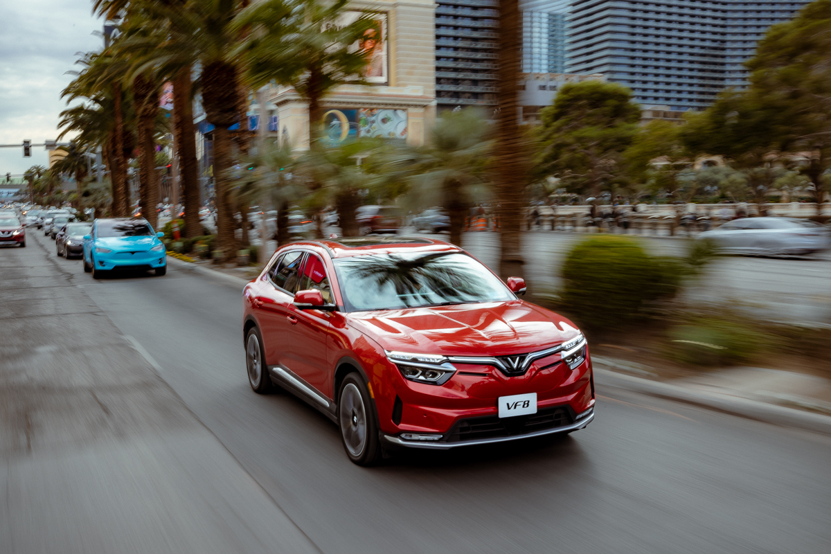 Chủ xe VinFast VF 8 tại California c&#243; thể được nhận th&#234;m khoản ưu đ&#227;i thuế l&#234;n đến 7.500 USD - Ảnh 1