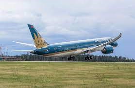 Cổ phiếu Vietnam Airlines bị đưa v&#224;o diện cảnh b&#225;o - Ảnh 1