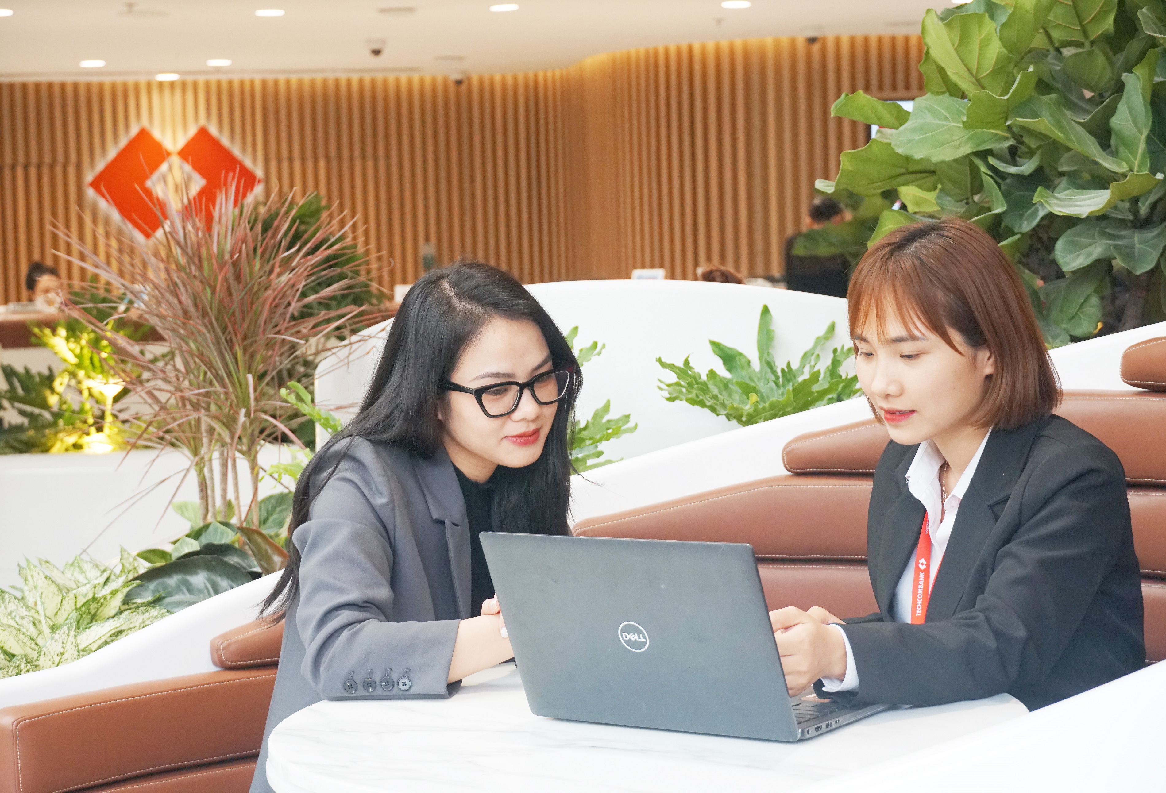 Đại hội đồng cổ đ&#244;ng Techcombank: Điểm s&#225;ng trong bức tranh 22.000 tỷ lợi nhuận? - Ảnh 4