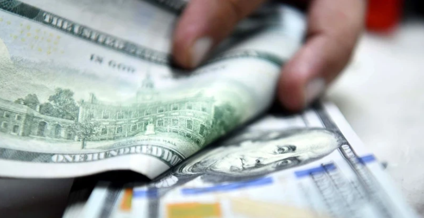 Đồng USD giảm xuống mức thấp nhất trong ba năm do quan ngại về Fed - Ảnh 1