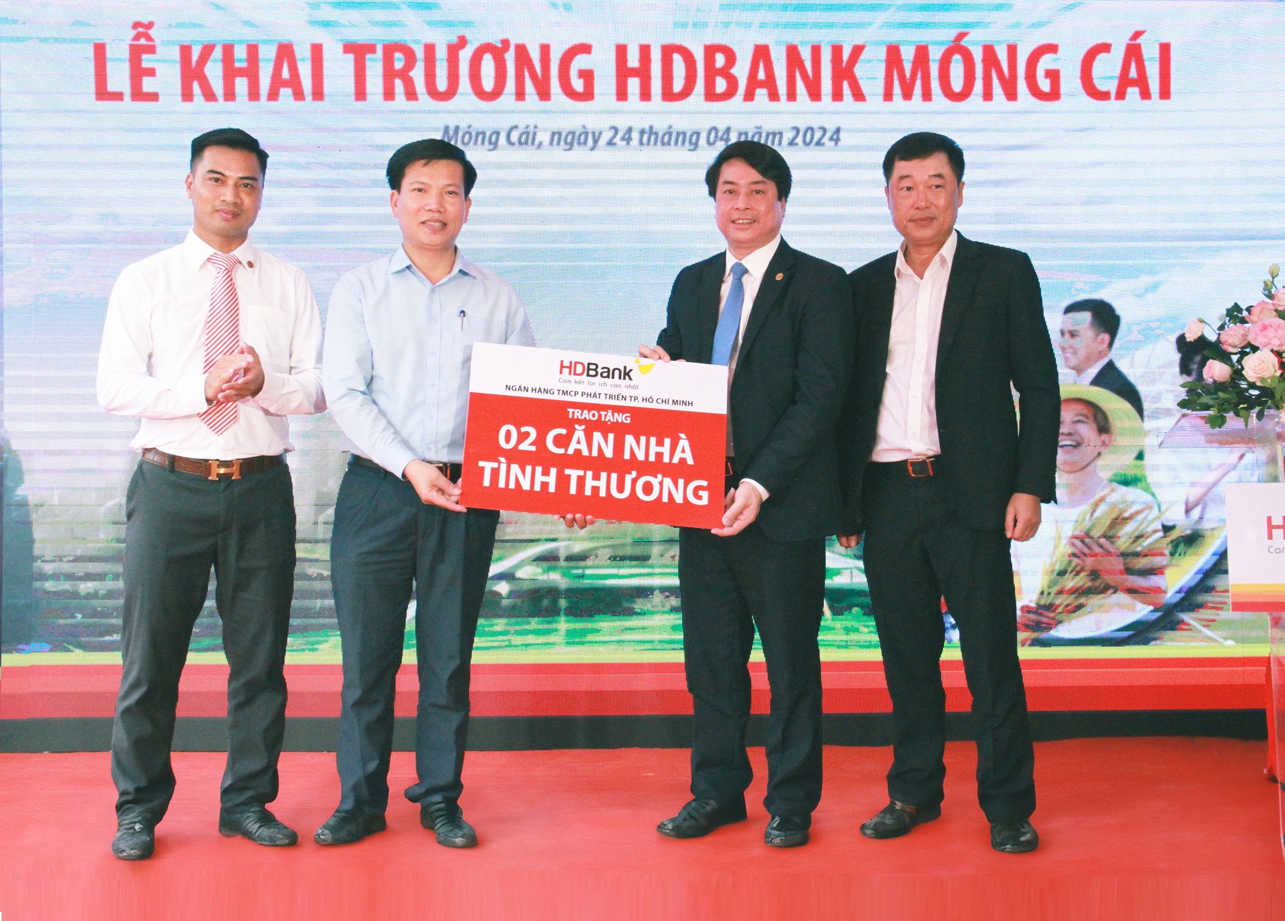 Tăng đầu tư vào Khu kinh tế cửa khẩu Móng Cái, HDBank mở chi nhánh thứ 02 tại Quảng Ninh - Ảnh 2