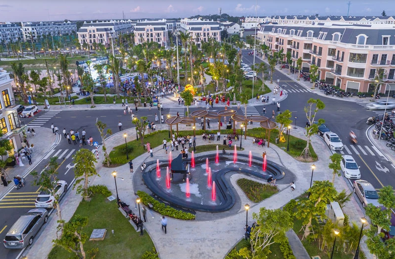 Li&ecirc;n tục tung nhiều ưu đ&atilde;i hấp dẫn, Vincom Shophouse Royal Park trở th&agrave;nh điểm đến mới của Quảng Trị