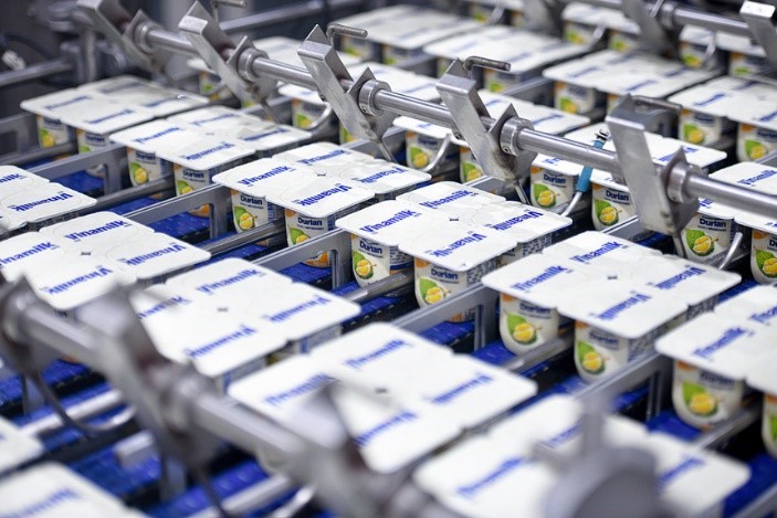 Sữa chua hương vị sầu ri&ecirc;ng của Vinamilk bắt đầu xuất khẩu v&agrave; được b&aacute;n tại thị trường Trung Quốc từ cuối năm 2023 &nbsp;