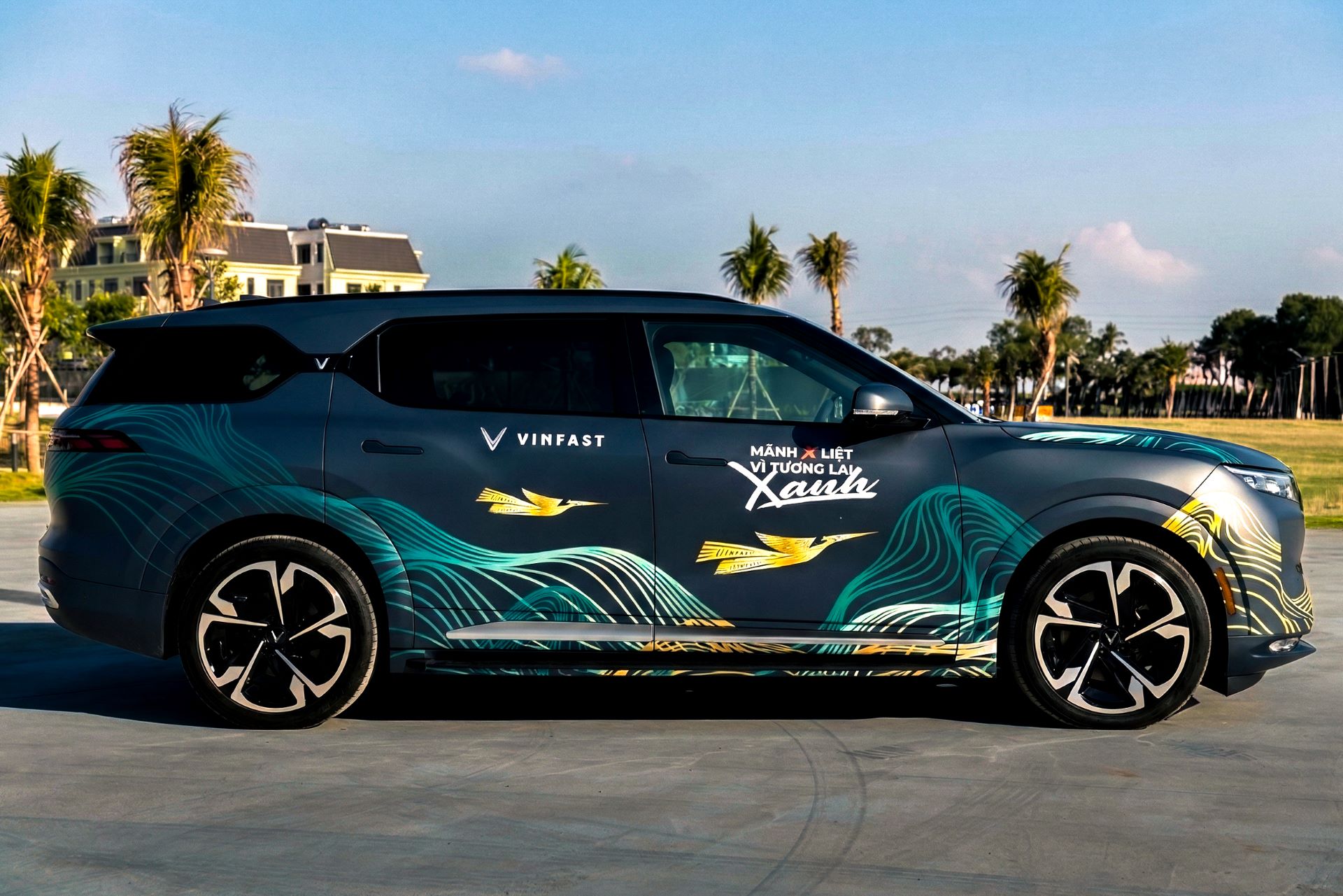 Chủ xe hài lòng với trải nghiệm “ông chủ” trên VinFast VF 9 - Ảnh 1