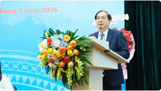 &Ocirc;ng H&agrave; Đ&igrave;nh Bốn - Ph&oacute; Chủ tịch Hội Bảo vệ quyền trẻ em Việt Nam tr&igrave;nh b&agrave;y B&aacute;o c&aacute;o kết quả thực hiện Nghị quyết từ Đại hội IV đến nay.