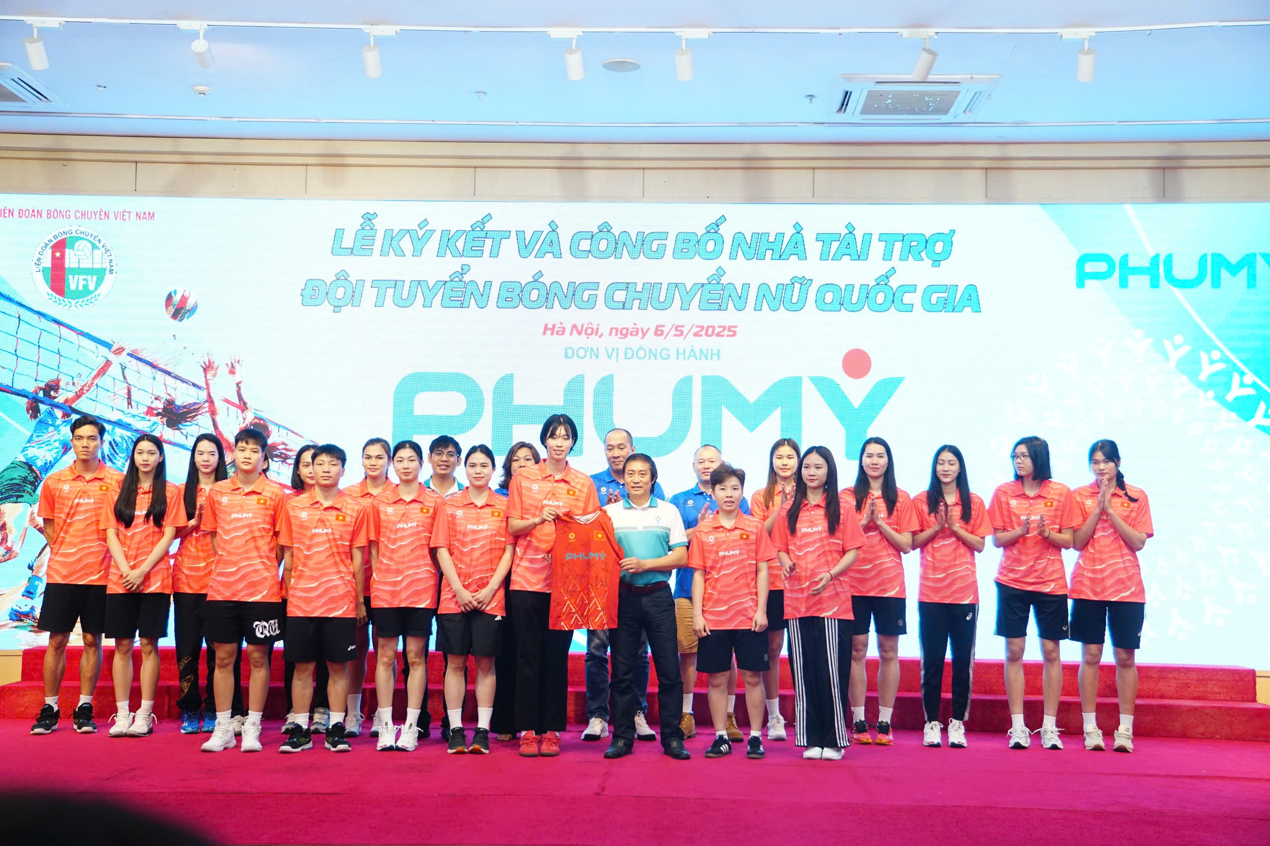 Ph&#250; Mỹ - đơn vị đồng h&#224;nh c&#249;ng đội tuyển b&#243;ng chuyền nữ Việt Nam - Ảnh 1