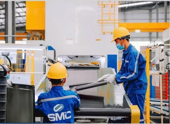 SMC tho&aacute;t lỗ nhờ thanh l&yacute; t&agrave;i sản, nhưng d&ograve;ng tiền kinh doanh vẫn &acirc;m hơn 141 tỷ đồng v&agrave; nợ ngắn hạn vượt 3.100 tỷ đồng. Ảnh: TL.