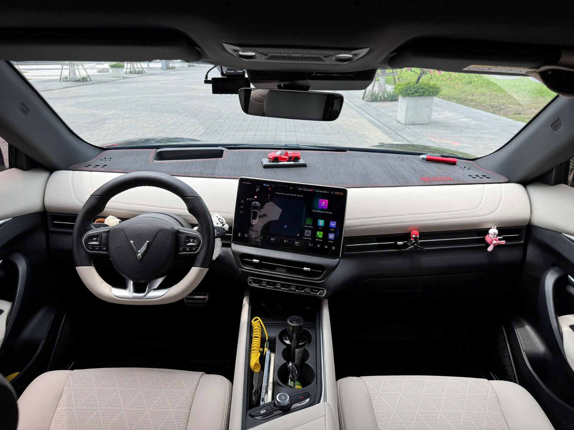 Trang bị, t&iacute;nh năng an to&agrave;n tr&ecirc;n VF 7 đ&atilde; thuyết phục chủ xe Gen Z n&agrave;y. &nbsp;