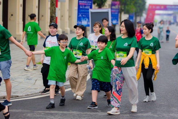 Sự kiện &ldquo;Green Day Festival 2024&rdquo; do CLB Sống Xanh - Văn minh - Đẳng cấp tổ chức đ&atilde; lan tỏa lối sống xanh v&agrave; &yacute; thức bảo vệ m&ocirc;i trường trong cộng đồng cư d&acirc;n v&agrave; x&atilde; hội &nbsp;