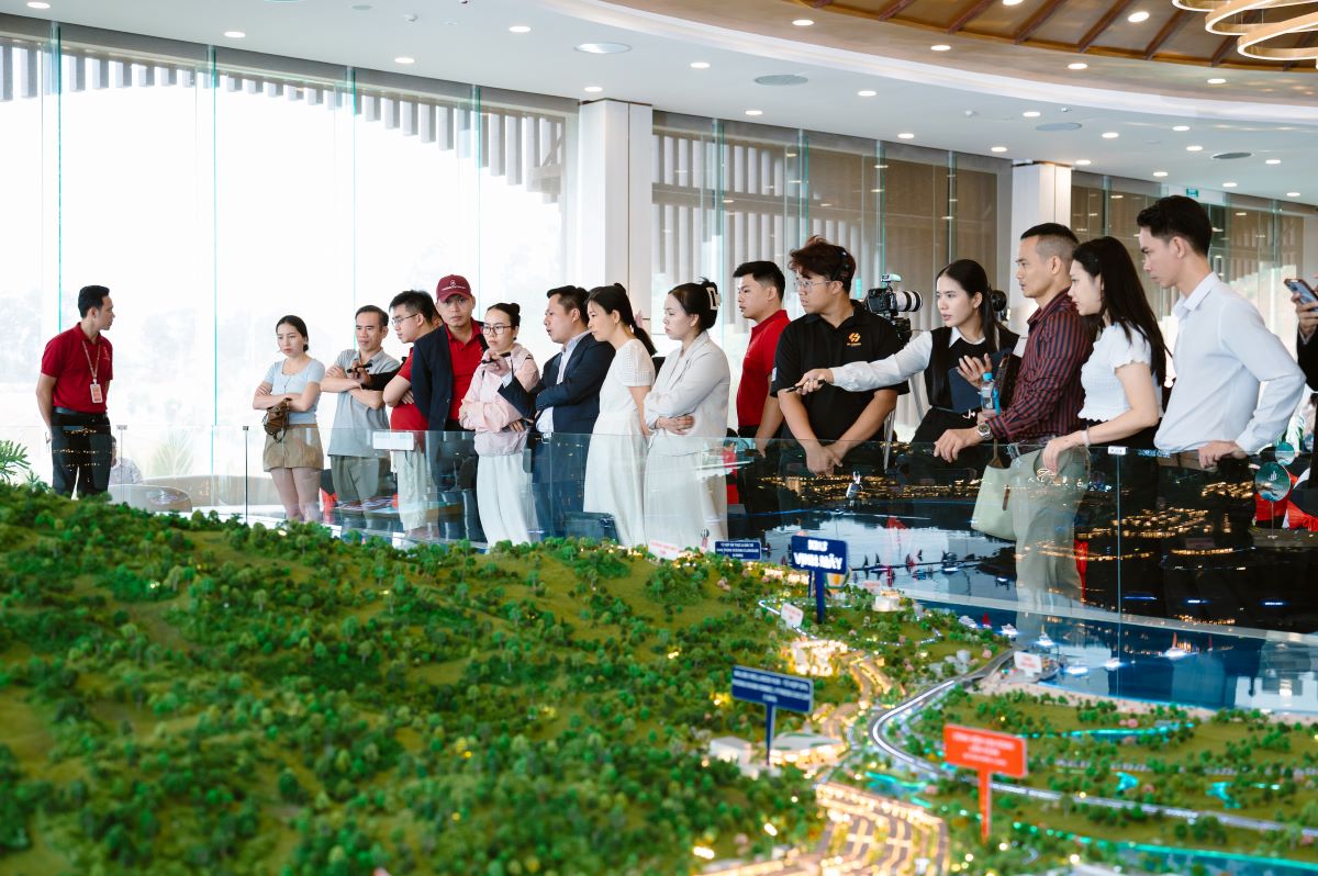 Nhiều nh&agrave; đầu tư trẻ tận dụng đ&ograve;n bẩy t&agrave;i ch&iacute;nh tốt bậc nhất thị trường&nbsp;để sớm sở hữu Đảo Ngọc