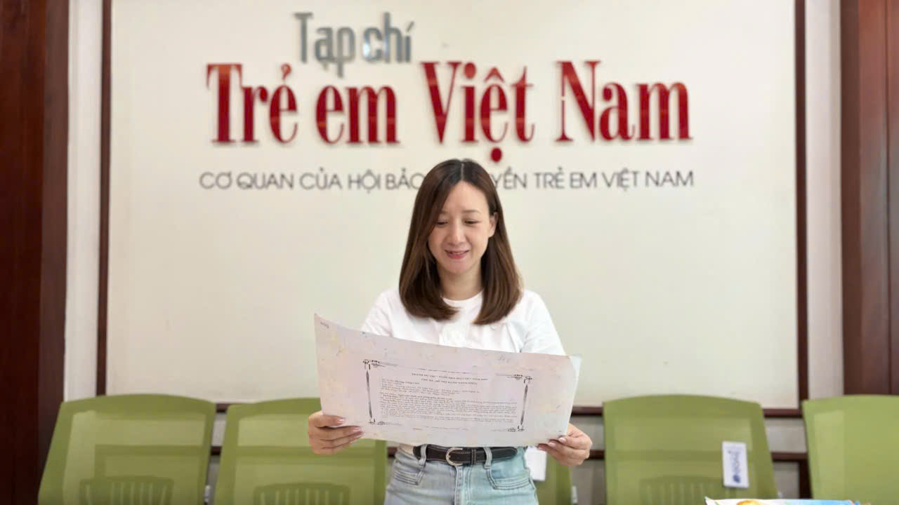 &ldquo;Qua c&aacute;c t&aacute;c phẩm, c&oacute; thể cảm nhận r&otilde; mong muốn của nhiều em về một kh&ocirc;ng gian sống h&agrave;i h&ograve;a với thi&ecirc;n nhi&ecirc;n, nơi con người v&agrave; m&ocirc;i trường c&oacute; sự gắn kết gần gũi hơn&rdquo;, c&ocirc; chia sẻ.
