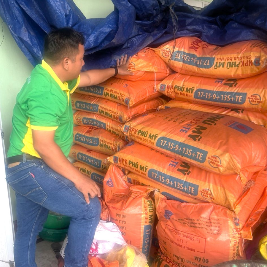 Ph&acirc;n b&oacute;n Ph&uacute; Mỹ được b&agrave; con tin d&ugrave;ng tr&ecirc;n nhiều loại c&acirc;y c&oacute; gi&aacute; trị.