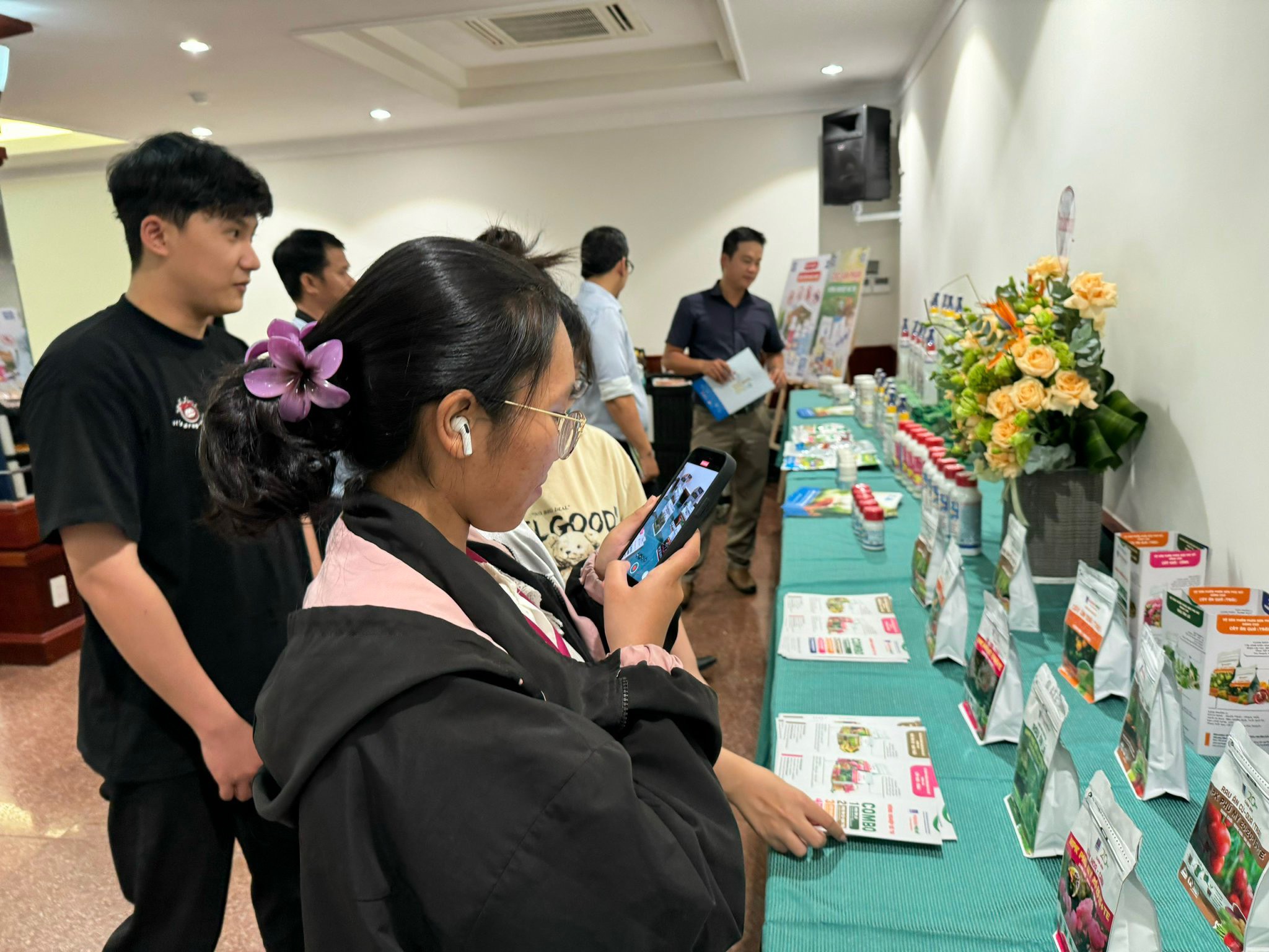 Combo Phu My Graden h&#250;t kh&#225;ch tại Hội thảo về &quot;N&#244;ng nghiệp đ&#244; thị - Lợi &#237;ch k&#233;p cho người d&#226;n đ&#244; thị&quot; - Ảnh 1