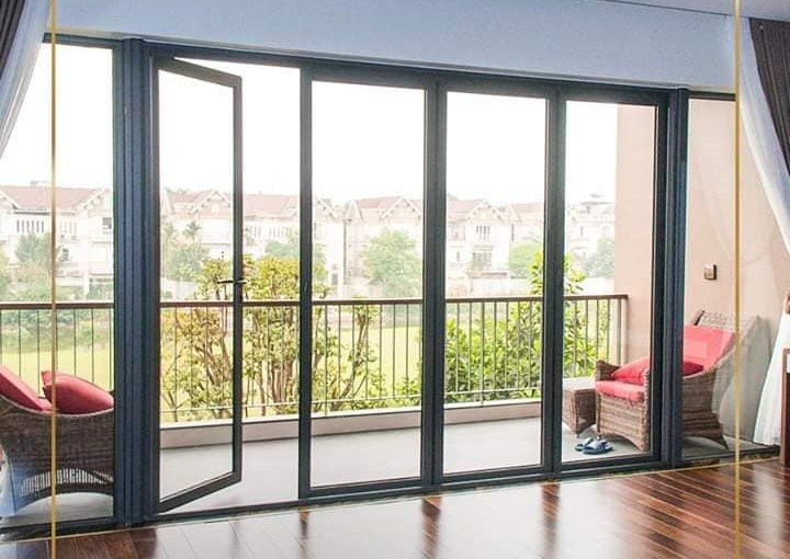K&iacute;nh Low-E Eurowindow l&agrave; giải ph&aacute;p hữu hiệu gi&uacute;p c&aacute;c gia chủ chống n&oacute;ng v&agrave; tiết kiệm điện năng cho ng&ocirc;i nh&agrave;.