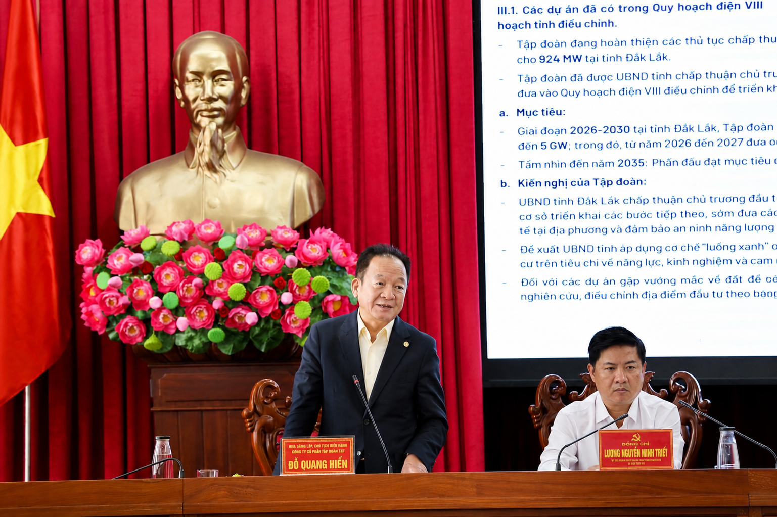 Nh&agrave; S&aacute;ng lập, Chủ tịch Điều h&agrave;nh T&amp;T Group ph&aacute;t biểu tại buổi l&agrave;m việc