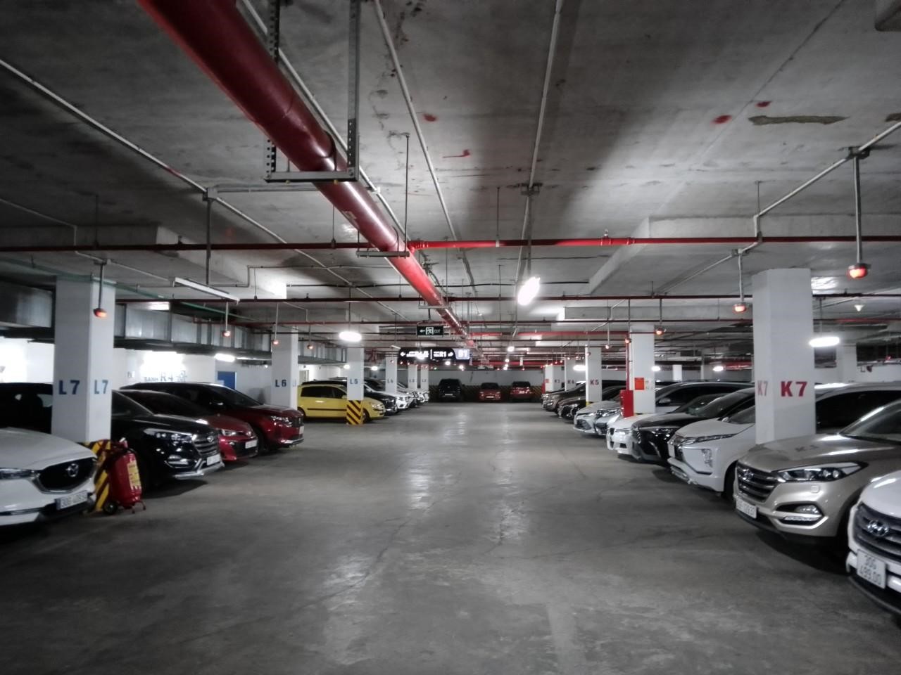 Diện t&iacute;ch hầm xe &ocirc; t&ocirc; tại Goldmark City thuộc quyền sở hữu của chủ đầu tư. &nbsp;