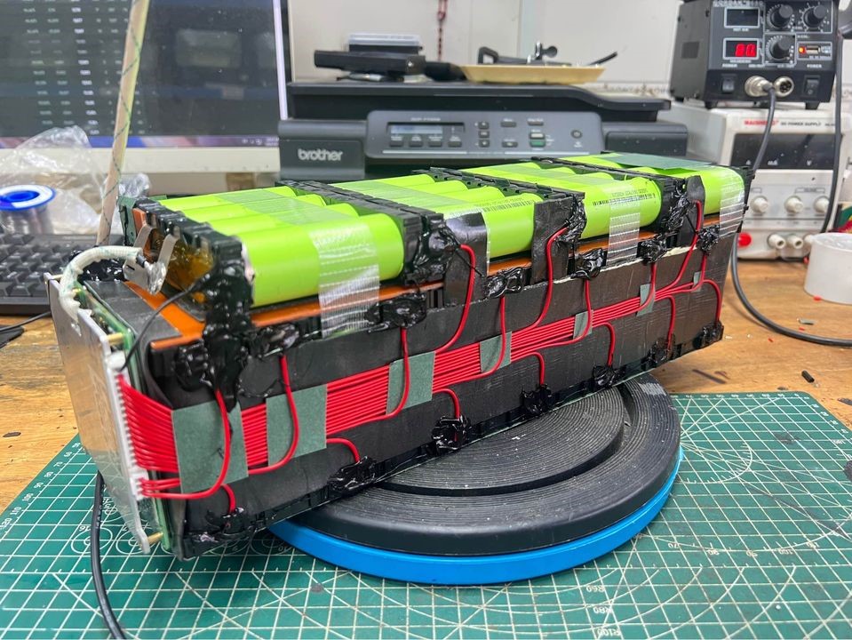 Pin độ, chế kh&ocirc;ng ch&iacute;nh h&atilde;ng tr&ecirc;n thị trường được quảng c&aacute;o tr&agrave;n lan. &nbsp;