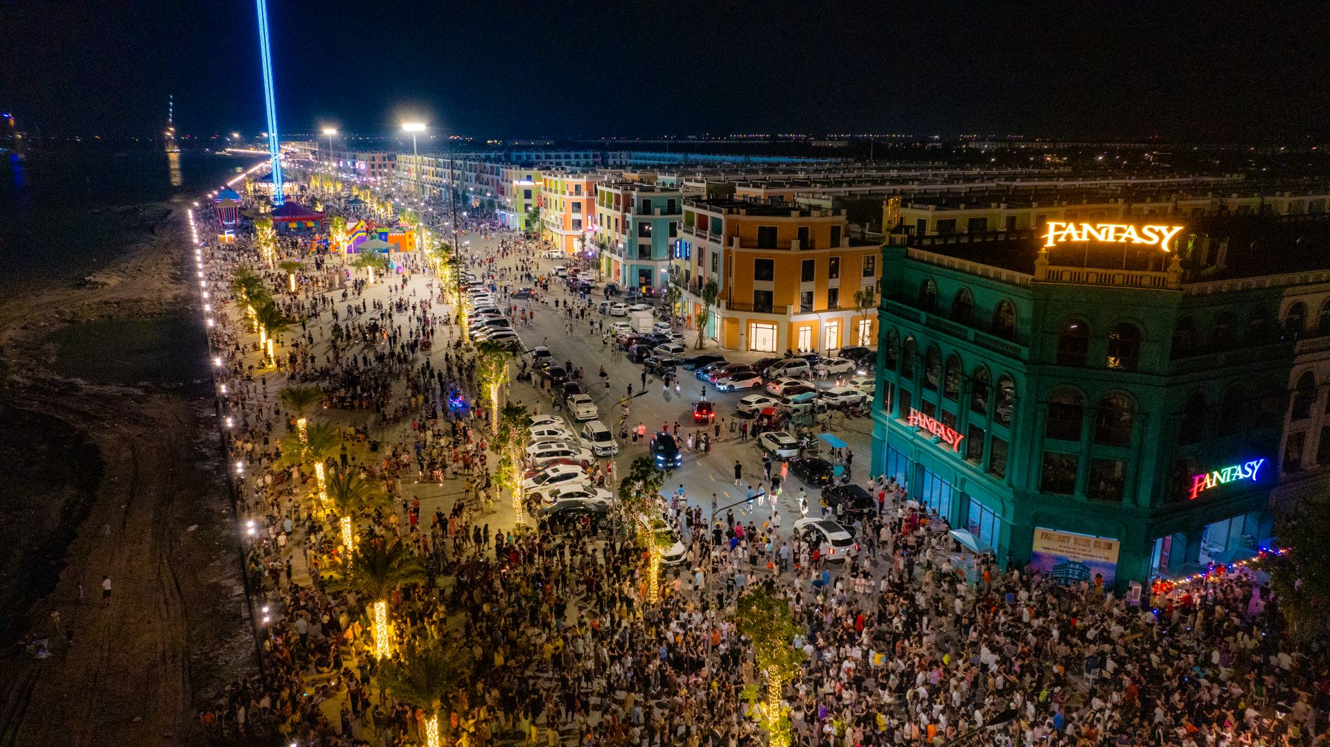 Trong th&aacute;ng 7, Phố đi bộ - C&ocirc;ng vi&ecirc;n Vũ Y&ecirc;n l&agrave; nơi diễn ra nhiều sự kiện thu h&uacute;t du kh&aacute;ch &nbsp;