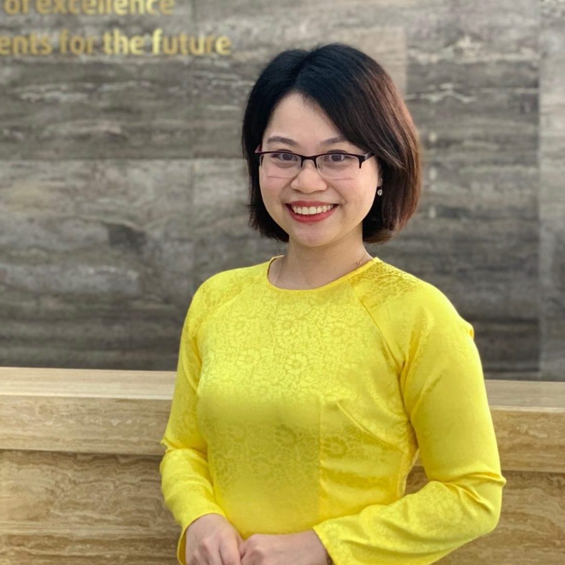 TS.Nguyễn Thị Mai Lan, Ph&oacute; gi&aacute;o sư dự khuyết &ndash; Giảng vi&ecirc;n chuy&ecirc;n ng&agrave;nh T&agrave;i ch&iacute;nh, Cử nh&acirc;n Quản trị Kinh doanh Viện Kinh doanh Quản trị VinUni.