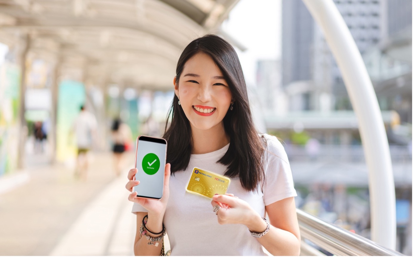 Si&ecirc;u thẻ HDBank Petrolimex 4 trong 1 c&acirc;n mọi nhu cầu chi ti&ecirc;u