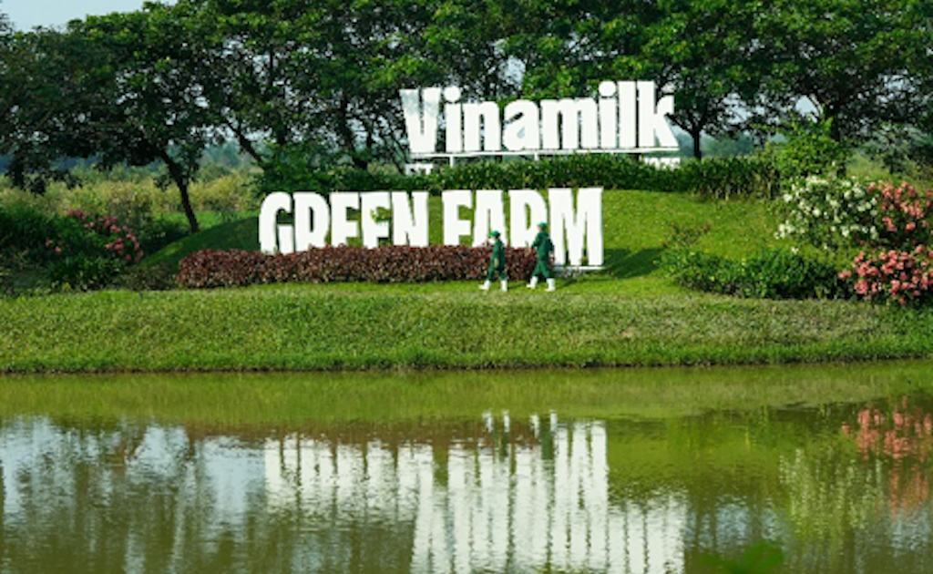 &quot;Mở kho&#225; tự nhi&#234;n&quot;: Vinamilk biến r&#224;o cản th&#224;nh v&#242;ng tuần ho&#224;n xanh tại trang trại sinh th&#225;i - Ảnh 1
