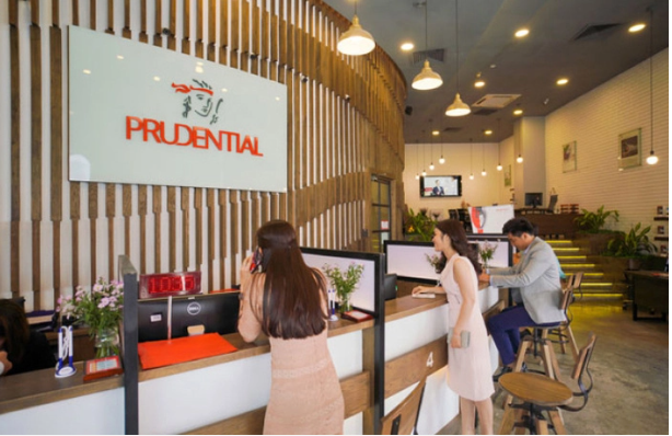 Bancassurance: Ng&acirc;n h&agrave;ng - bảo hiểm thu ngh&igrave;n tỷ, kh&aacute;ch bức x&uacute;c chịu mất tiền