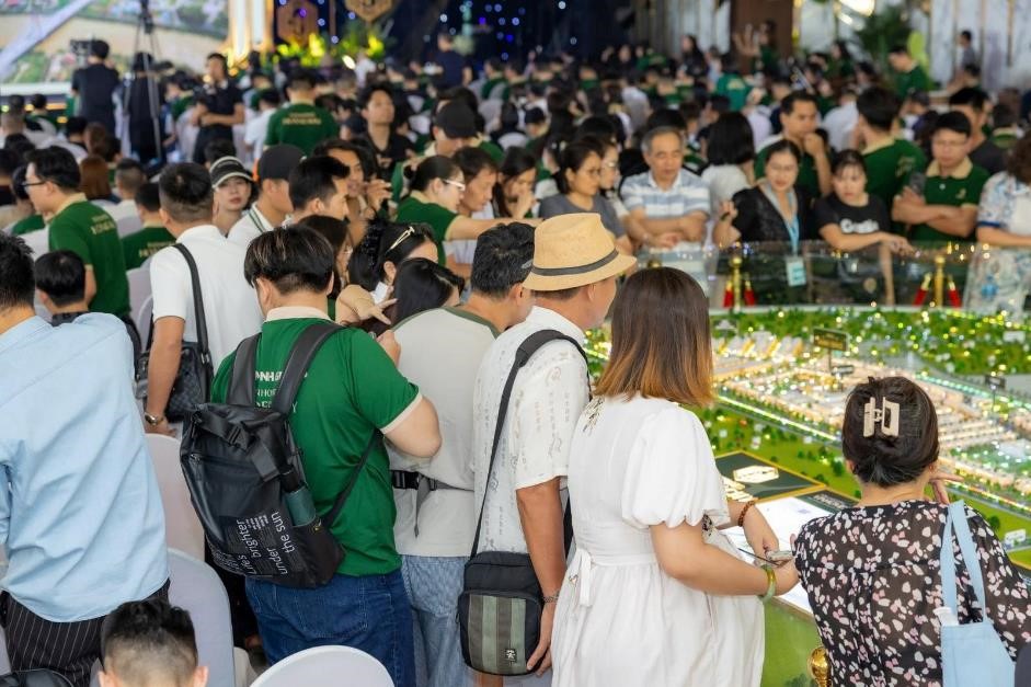 Sự kiện ra mắt dự &aacute;n Vinhomes Golden City v&agrave; giới thiệu ph&acirc;n khu Mặt Trời vừa qua đ&atilde; thu h&uacute;t h&agrave;ng ngh&igrave;n nh&agrave; đầu tư &nbsp;