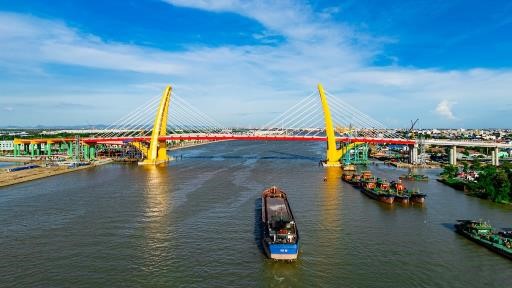 Cầu Ho&agrave;ng Gia vừa th&ocirc;ng xe r&uacute;t ngắn kết nối từ Vinhomes Royal Island v&agrave;o trung t&acirc;m TP. Hải Ph&ograve;ng chỉ trong 5 ph&uacute;t di chuyển &nbsp;