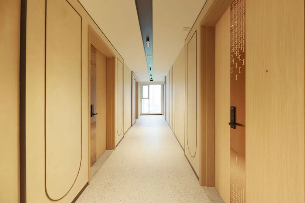 B&ecirc;n ngo&agrave;i v&agrave; b&ecirc;n trong c&aacute;c căn hộ đang được ho&agrave;n thiện của Masteri Centre Point