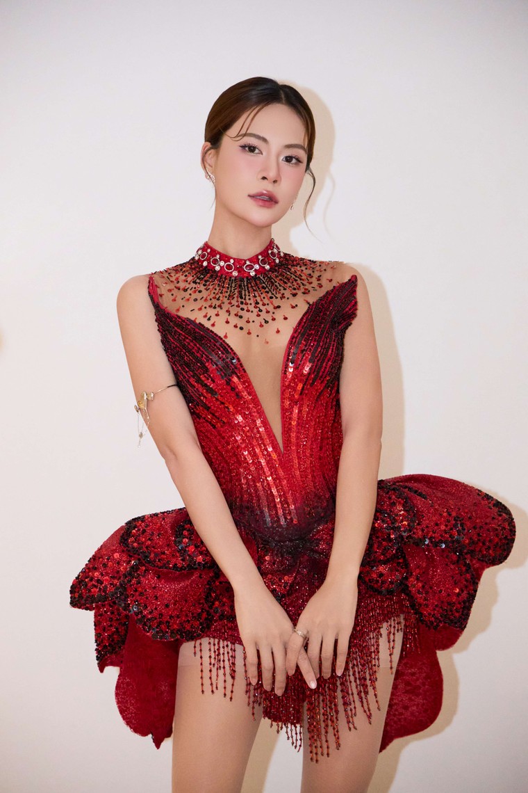 H&#224; Nhi hứa hẹn l&#224;m say l&#242;ng kh&#225;n giả T&#226;y Ninh tại th&#224;nh phố Thi&#234;n ni&#234;n kỷ - Ảnh 2