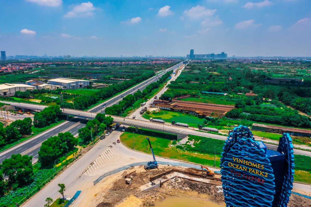 Nằm giữa một trong những khu vực c&oacute; hạ tầng giao th&ocirc;ng ho&agrave;n thiện nhất cả nước, Vinhomes Ocean Park 2 &ndash; The Empire sở hữu tiềm năng tăng gi&aacute; vượt trội